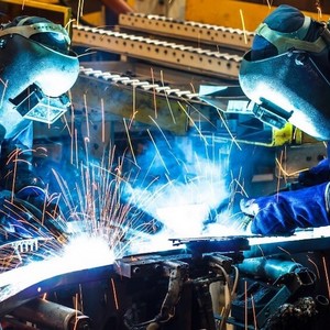 Serviço de metalurgia corte e dobra